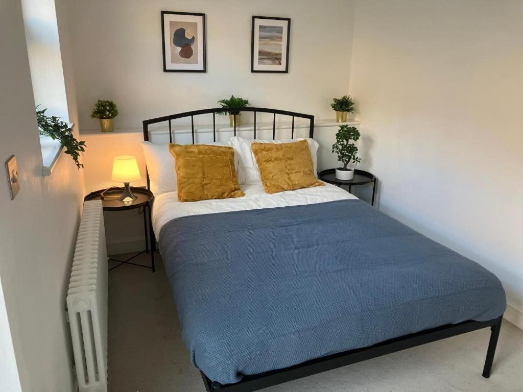 Awesome Refurbished 1 Bed Flat Few Steps To High St ! - 2 East House Leilighet Epsom Eksteriør bilde